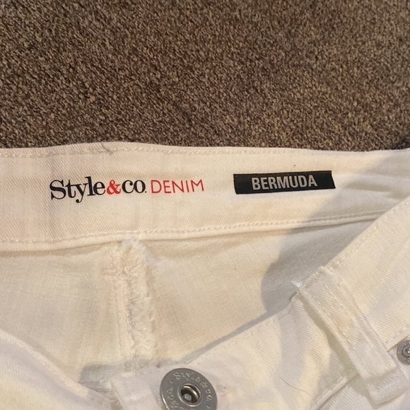 Style & Co womens Bermuda shorts; size 14 - Picture 2 of 4